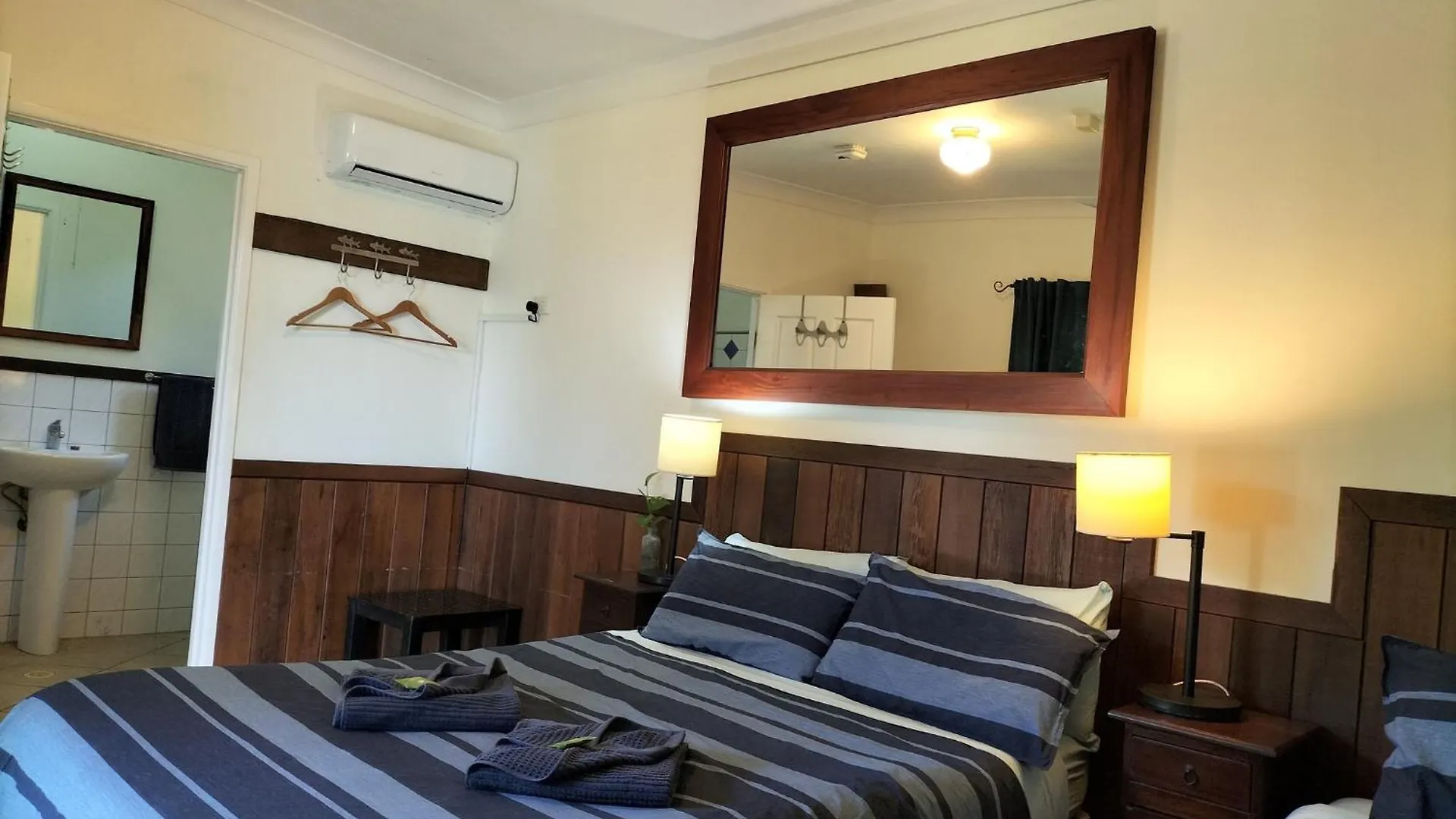 Daintree Riverview Lodges 0*,